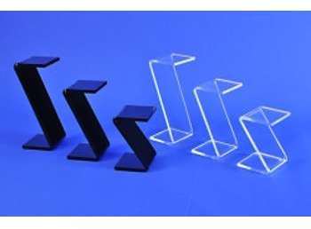 3 plots en Z plexiglas cristal ou noir 3 plots en Z plexiglas cristal