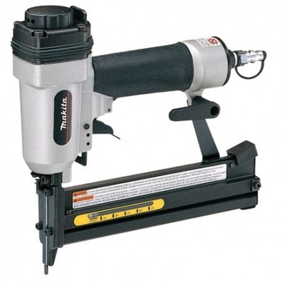 MAKITA AT638 AGRAFEUSE