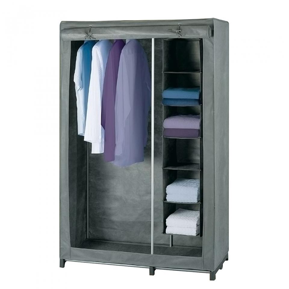 Armoire à vêtements