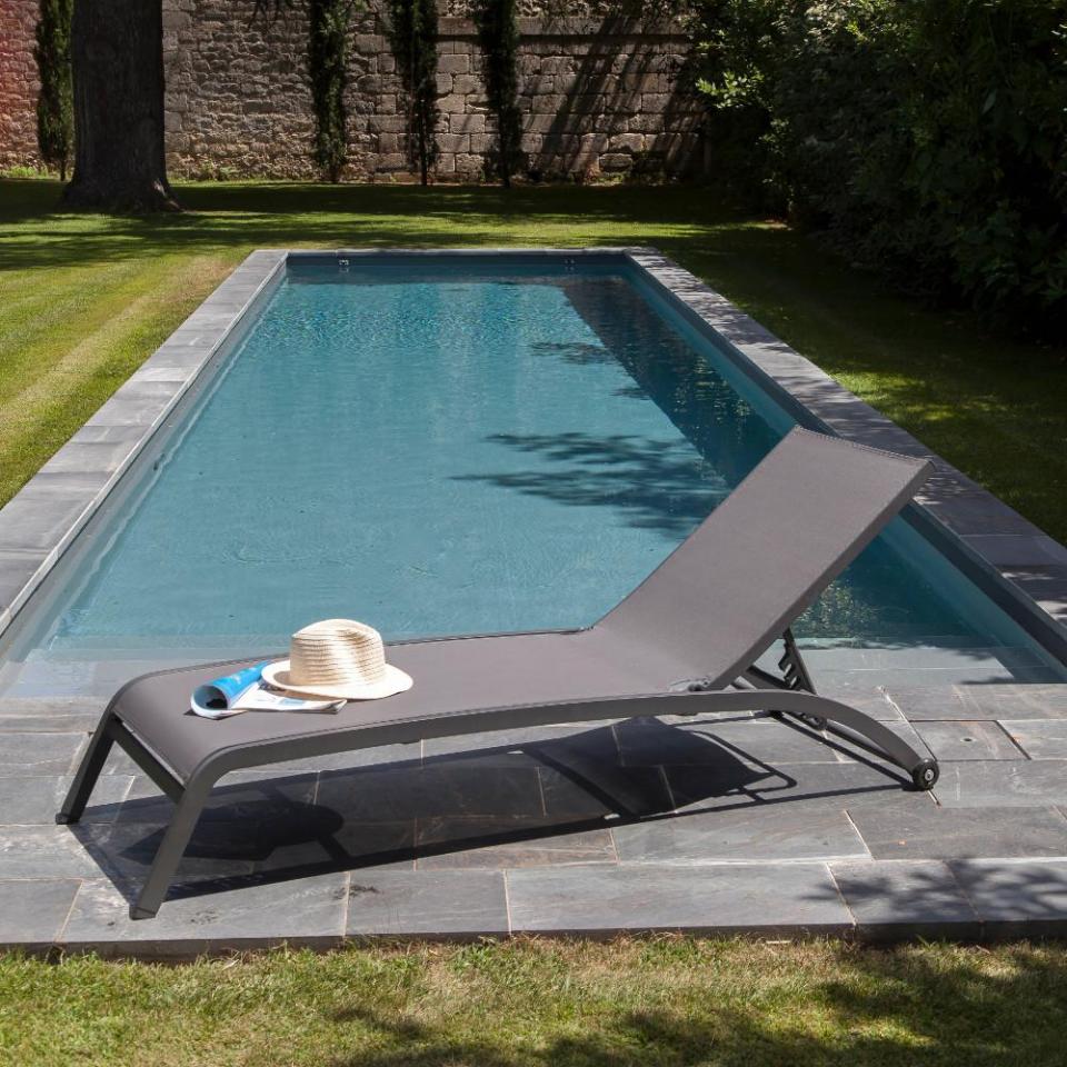 Bain de soleil en aluminium et textilène grey/gris