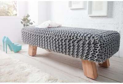 Banc tricoté gris et pieds en bois massif