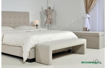 Banc de bout de lit capitonné