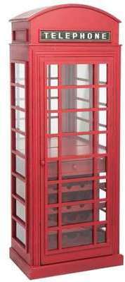 Armoire à vin en cabine téléphonique anglaise