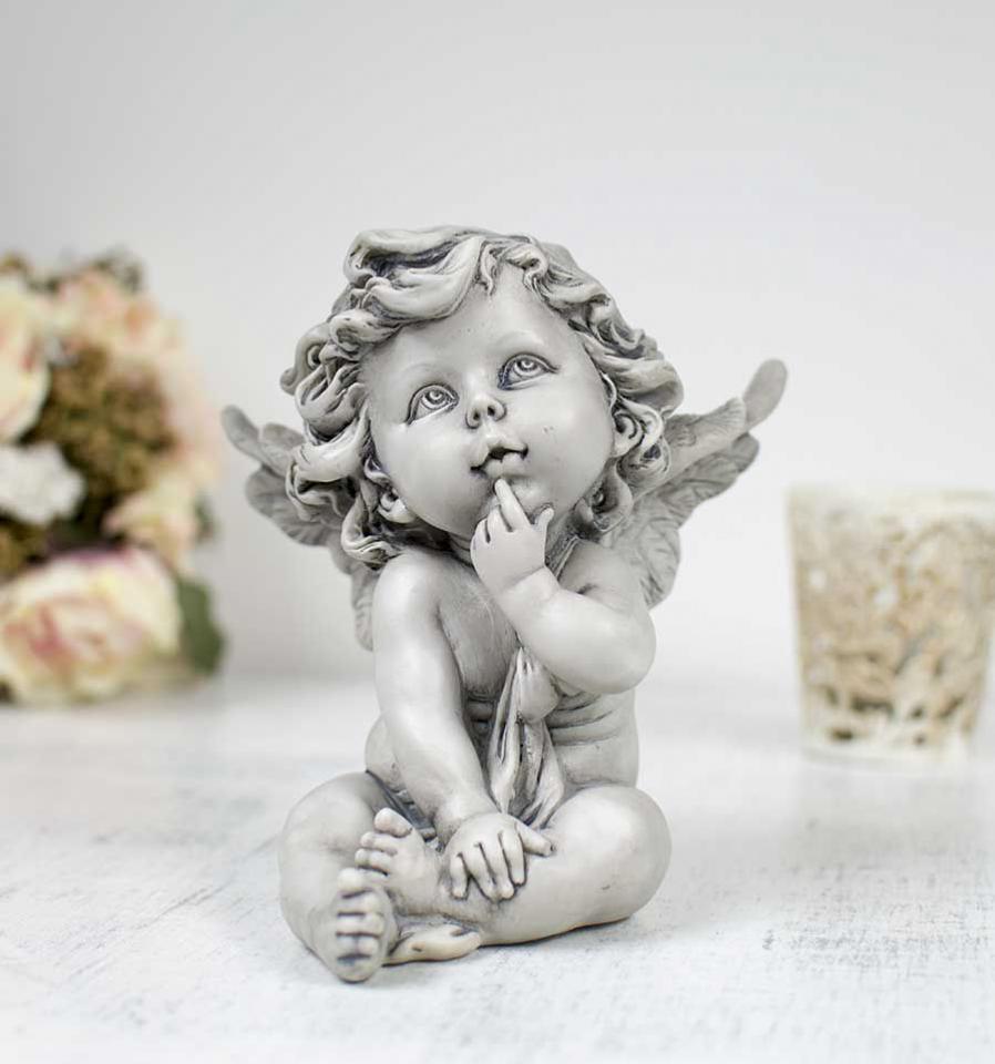 Ce petit chérubin aux traits particulièrement expr