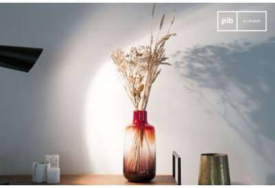 Vase en verre rouge Bobby Vase en verre rouge Bobby