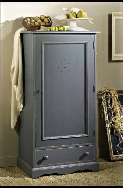 Fromager pin massif Cottage