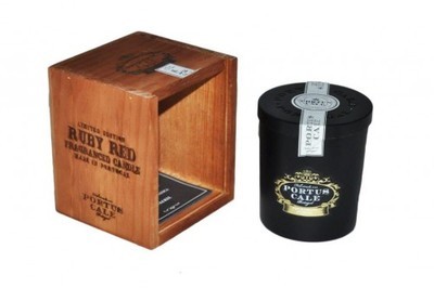 Bougie Ruby Red noire parfum Raisin et Baies rouge