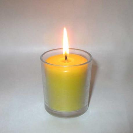 Bougie en cire dabeille dans verre droit