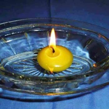 Bougie flottante en cire dabeille