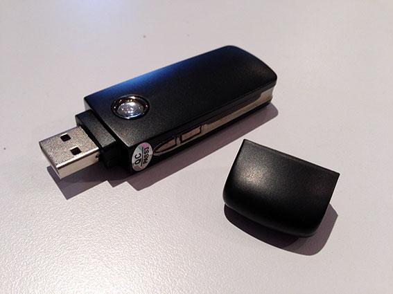 Mini camera espion cle USB enregistrement sur dete