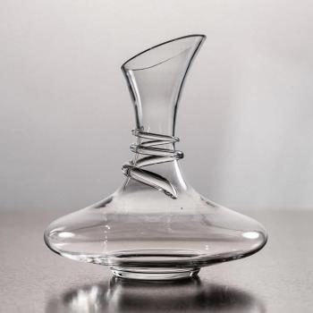 Carafe à vin en verre forme évasée et spirale H.24
