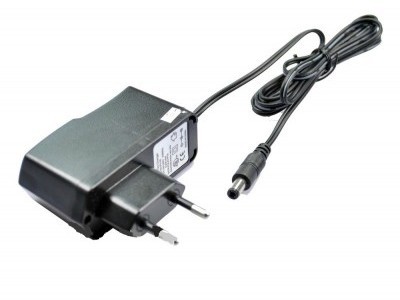 Chargeur 12.6V Pour Batterie Li-ion 12V