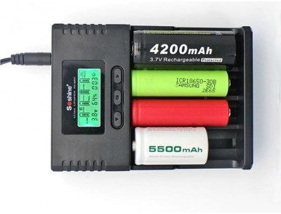 Chargeur Testeur Intelligent Universel LCD Li-ion