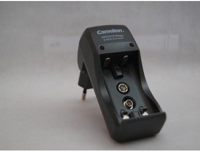 Chargeur Ni-Mh Ni-Cd 2 Piles AA ou AAA ou 1 Pile 9