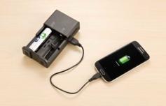 Chargeur de piles 2 en 1 avec fonction batterie d appoint Chargeur de piles 2 en 1 avec