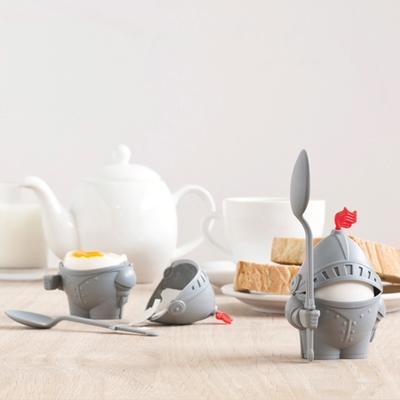 Coquetier en plastique gris Chevalier Arthur Pa De
