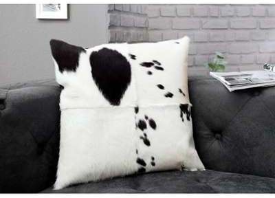 Coussin design en peau de vache patchwork noir blanc Coussin design en peau de