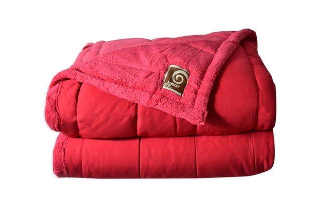 Toison dor Couvre lit en microfibre Framboise Toi