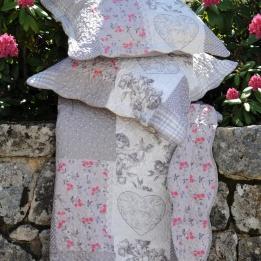 Boutis et taies d oreiller (220 x 240 cm) Hailey Gris Boutis et taies d oreiller