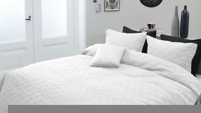 Couvre-lit en micropercale coloris blanc