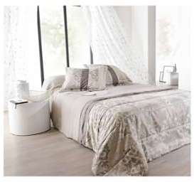 Dessus de lit Matelassé esprit baroque Dessus de lit Matelassé esprit
