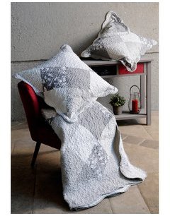 Couvre lit boutis polyester + 2 taies volant patch