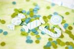 Confettis bonbons bleus en bois