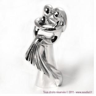 Petite figurine couple porté stylisé argent Petite figurine couple porté