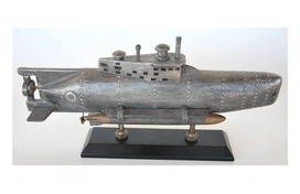 PETIT MODELE SOUS MARIN SUBMARINE 2ND WW