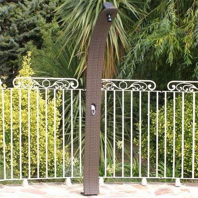 Douche solaire tressée