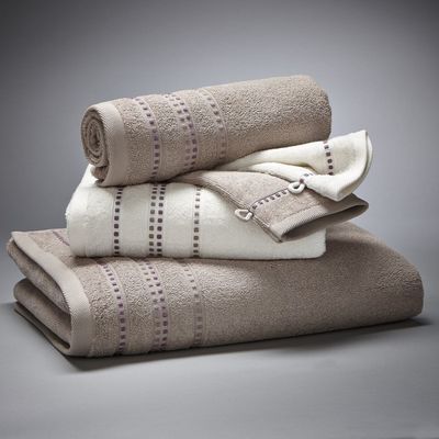 Lot 1 drap de bain + 2 serviettes + 2 gants, 420 g