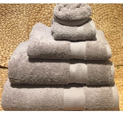 Salomé Prestige Drap de douche Peigné Taupe