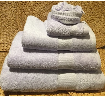 Salomé Prestige Drap de douche Peigné Lila