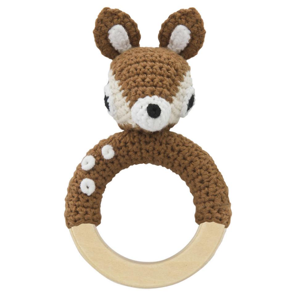 Hochet Biche en Crochet avec Anneau en Bois
