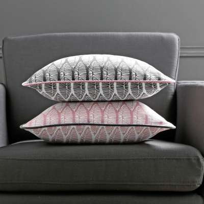 Housse de coussin imprimée feuilles graphiques -