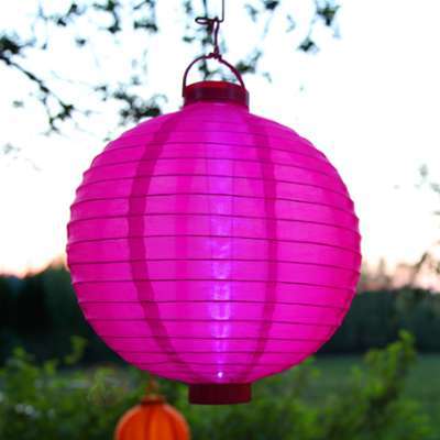 Lampion solaire LED Jerrit en rose rayonnant