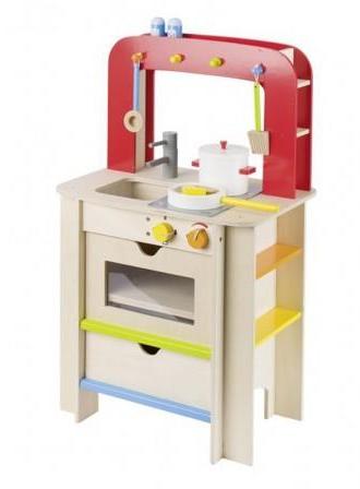 Cuisinière et 8 ustensiles en bois GOKI