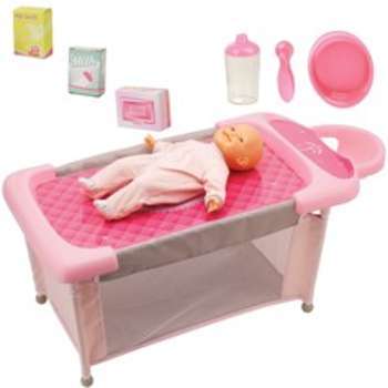 Poupée Bébé Vanille avec sa table à langer Poupée Bébé Vanille avec sa