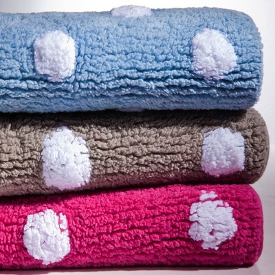 Tapis de salle de bain avec pois en relief 1250g/m