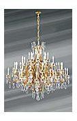 Très grand lustre doré Louis XV cristal de bohème bronze Très grand lustre doré Louis