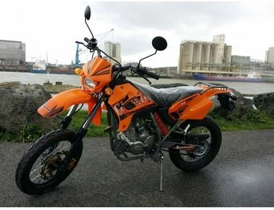 SKYTEAM MOTO SUPER MOTARD 125CC