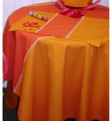 Nappe provençal orangé avec petite ligne blanche b