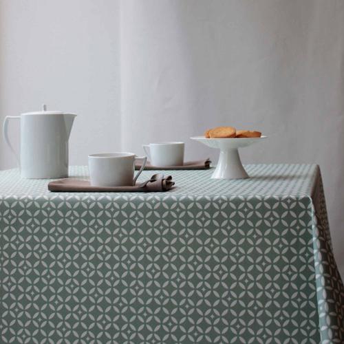 Nappe en coton enduit Mosaïque Vert Fleur de Solei