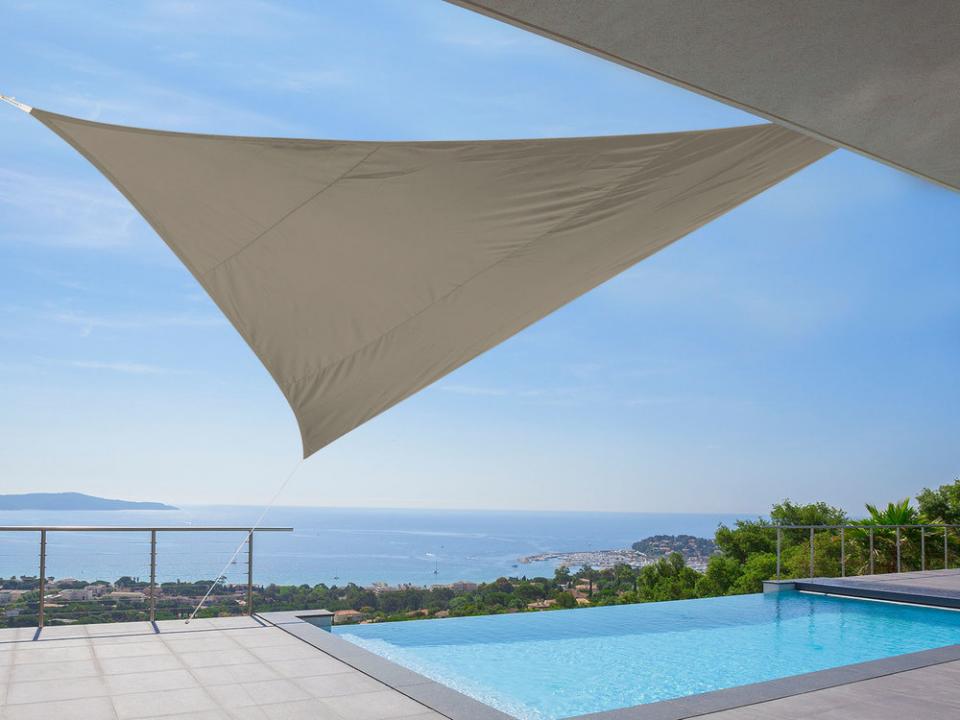 Voile dombrage triangulaire 5m en polyesther 180