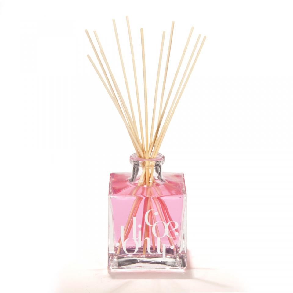 Diffuseur de parfum à la rose Diffuseur de parfum à la rose