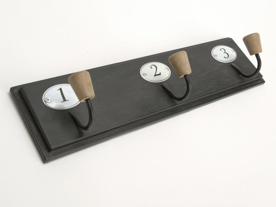 Patère avec numéro en bois et métal noir FABRIC 3