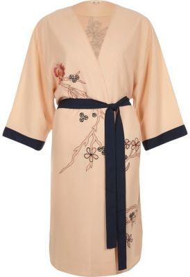 Plus - Kimono rose clair orné à ceinture
