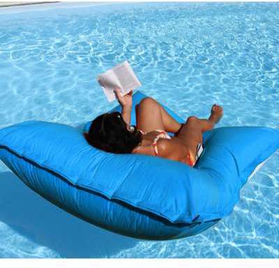 Coussin de piscine géant