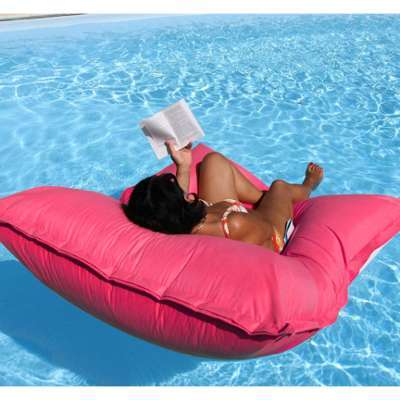 Coussin de piscine géant