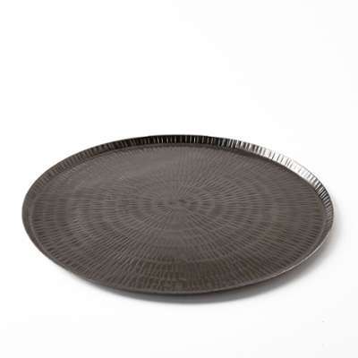 Plateau métal martelé Ø35 cm, Sahani - AM.PM